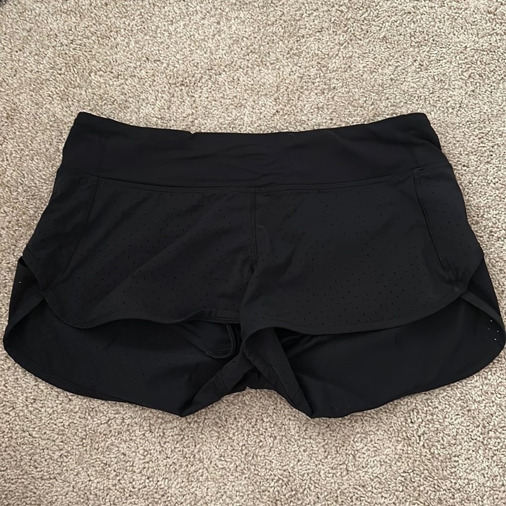Speed Up Low-Rise Lined Short 2.5" Black Mesh material